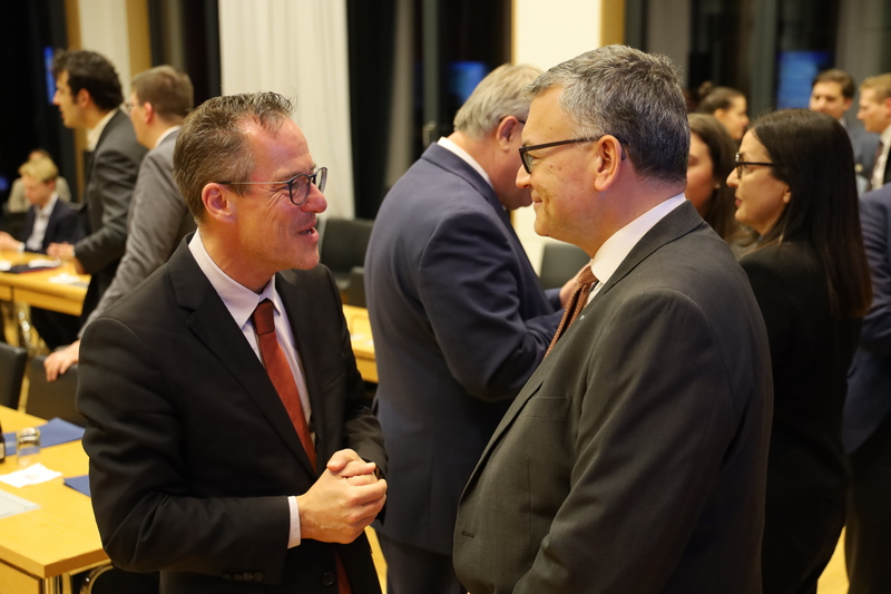 Gespräche am Rande der Veranstaltung. Foto: CSU-Fraktion