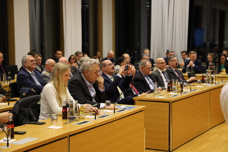Interessierte Gäste und rege Diskussionen. Foto: CSU-Fraktion